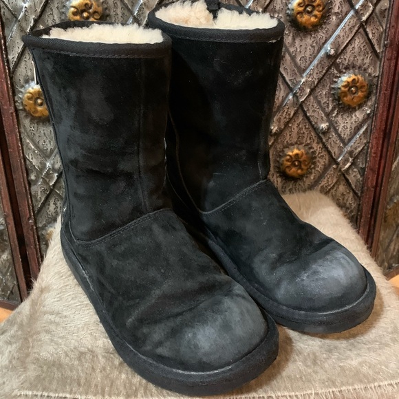 ⚜️SALE⚜️ UGG Mayfaire Boots - Picture 2 of 10